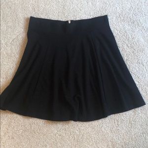 H&M Black flowy skirt